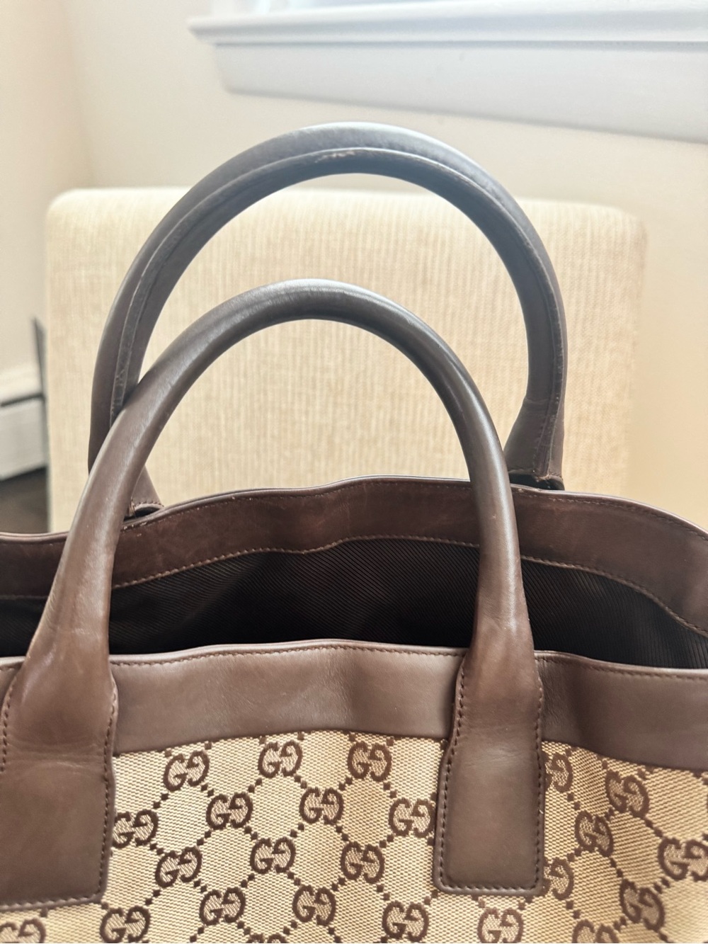 Gucci GG Canvas Tote - Picture 4 of 11